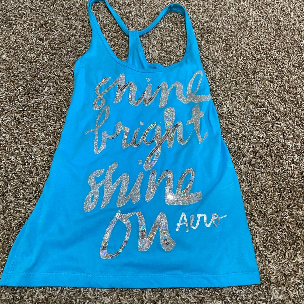 Aero bling top
